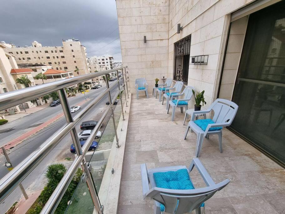 Deir Ghbar 3 Rooms Apart Amman Ngoại thất bức ảnh