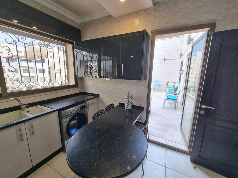 Deir Ghbar 3 Rooms Apart Amman Ngoại thất bức ảnh